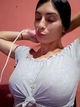 Snapshot of Chicavixy chatting on 01-17-26, 02:38 Chicavixy online show from 01-17-26, 02:38