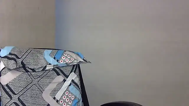 lola-   online show from 10-15-25, 12:49