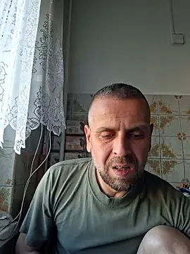 Snapshot of Huncutkuki chatting on 04-07-26, 02:39 Huncutkuki online show from 04-07-26, 02:39