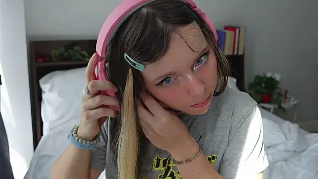 Snapshot of Ayra_Lust chatting on 03-02-25, 06:48 Ayra Lust online show from 03-02-25, 06:48