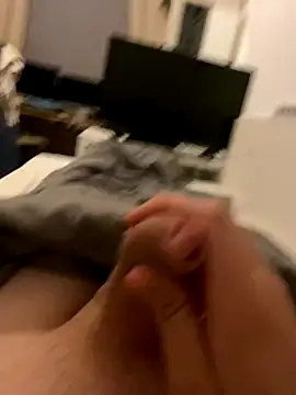 Snapshot of bigschlong290 chatting on 10-17-25, 03:53 bigschlong290 online show from 10-17-25, 03:53