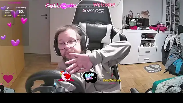 larsgessner30 online show from 11-03-25, 06:42