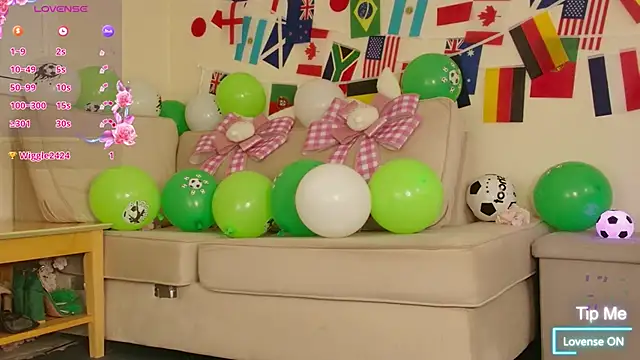 Milky flexy cat online show from 06-15-26, 02:52