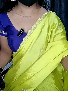 Snapshot of Tanvi-patil chatting on 04-09-26, 05:18 Tanvi-patil online show from 04-09-26, 05:18