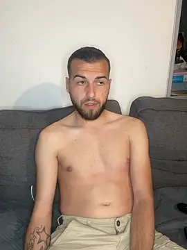 lucasb17 online show from 05-05-26, 11:29