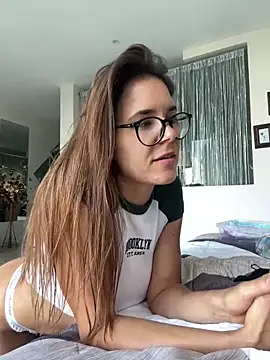 JuicyFruits93 online show from 03-02-25, 07:21