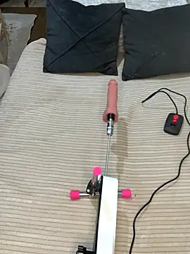 Snapshot of Olgundolgun33 chatting on 10-05-25, 07:12 Olgundolgun33 online show from 10-05-25, 07:12