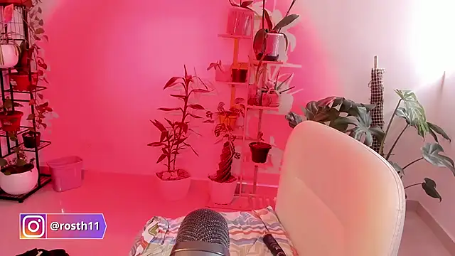 rossth1 online show from 11-20-25, 07:02