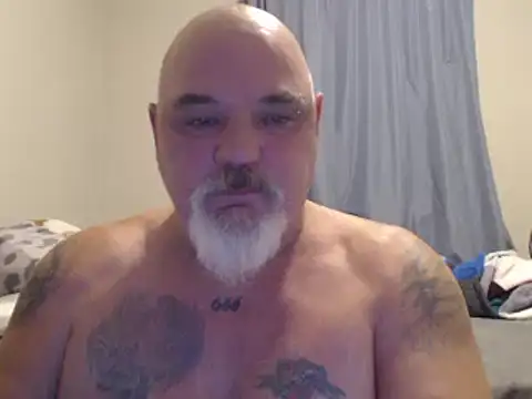 Newfiesausage1972 online show from 01-05-25, 10:40