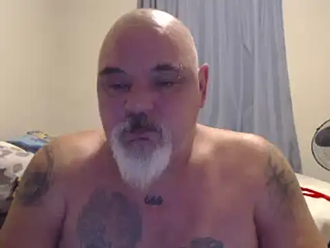 Newfiesausage1972 online show from 01-07-25, 09:25