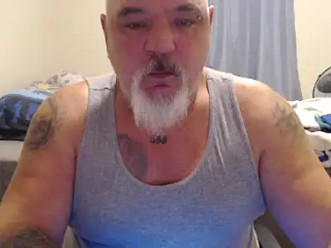 Newfiesausage1972 online show from 01-10-25, 10:39