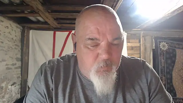 Snapshot of Newfiesausage1972 chatting on 04-28-26, 07:24 Newfiesausage1972 online show from 04-28-26, 07:24