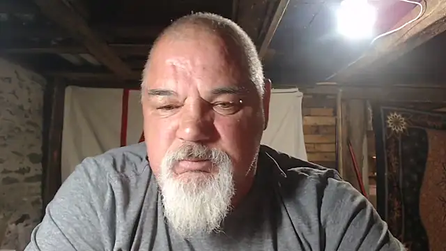 Snapshot of Newfiesausage1972 chatting on 05-30-26, 08:11 Newfiesausage1972 online show from 05-30-26, 08:11
