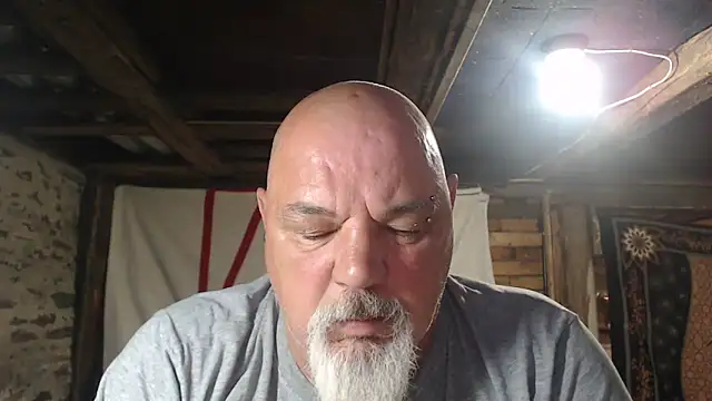 Snapshot of Newfiesausage1972 chatting on 06-05-26, 09:48 Newfiesausage1972 online show from 06-05-26, 09:48