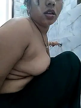 Snapshot of Simaran_bhabhi chatting on 02-16-26, 04:52 Simaran bhabhi online show from 02-16-26, 04:52