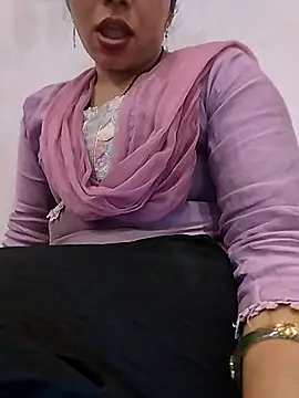 Snapshot of Simaran_bhabhi chatting on 02-18-26, 03:52 Simaran bhabhi online show from 02-18-26, 03:52