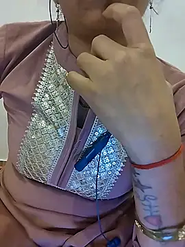 Snapshot of Simaran_bhabhi chatting on 02-26-26, 07:07 Simaran bhabhi online show from 02-26-26, 07:07