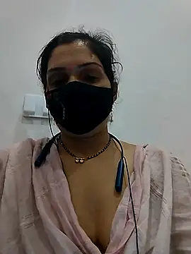 Snapshot of Simaran_bhabhi chatting on 03-07-26, 04:59 Simaran bhabhi online show from 03-07-26, 04:59