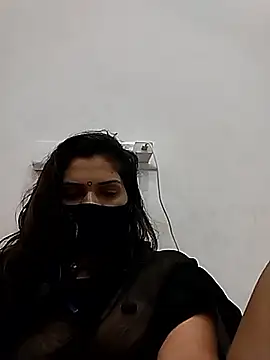 Snapshot of Simaran_bhabhi chatting on 03-10-26, 02:27 Simaran bhabhi online show from 03-10-26, 02:27