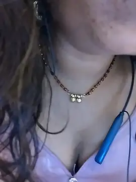 Snapshot of Simaran_bhabhi chatting on 03-19-26, 07:12 Simaran bhabhi online show from 03-19-26, 07:12