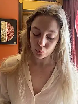 Snapshot of meanexx chatting on 03-20-26, 06:40 meanexx online show from 03-20-26, 06:40