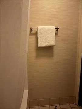 Snapshot of 1BeautyN1Beast chatting on 10-18-25, 10:27 1BeautyN1Beast online show from 10-18-25, 10:27