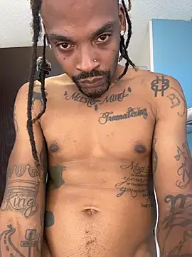 Snapshot of 1BeautyN1Beast chatting on 10-23-25, 11:35 1BeautyN1Beast online show from 10-23-25, 11:35