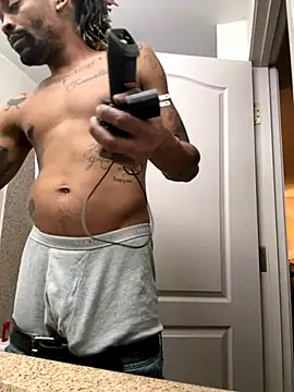 Snapshot of 1BeautyN1Beast chatting on 11-12-25, 01:06 1BeautyN1Beast online show from 11-12-25, 01:06