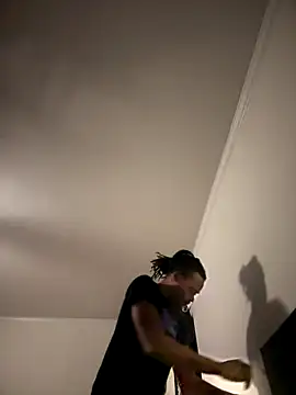 1BeautyN1Beast online show from 12-23-25, 06:33