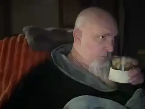 Snapshot of jonssmithe chatting on 02-15-25, 02:15 jonssmithe online show from 02-15-25, 02:15
