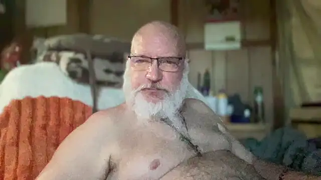 Snapshot of jonssmithe chatting on 09-14-25, 12:32 jonssmithe online show from 09-14-25, 12:32