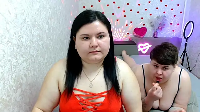 BeckyAndHellen online show from 02-18-25, 11:00