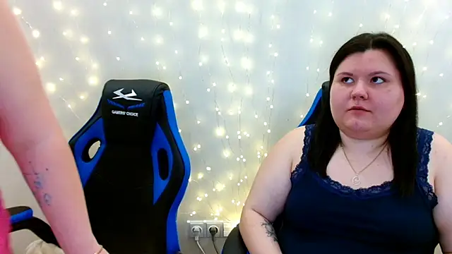 BeckyAndHellen online show from 02-05-26, 01:16