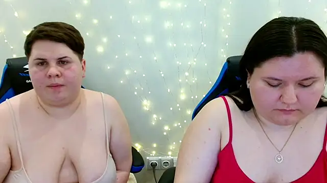 BeckyAndHellen online show from 04-07-26, 09:59