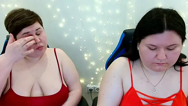 BeckyAndHellen online show from 05-05-26, 12:24