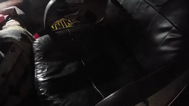 Snapshot of MartaMoon96 chatting on 11-17-25, 10:32 MartaMoon96 online show from 11-17-25, 10:32