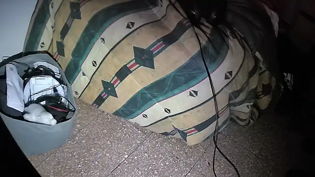 Snapshot of MartaMoon96 chatting on 11-22-25, 04:11 MartaMoon96 online show from 11-22-25, 04:11