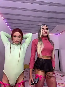 Snapshot of big_girl21cm chatting on 02-18-26, 01:40 big girl21cm online show from 02-18-26, 01:40