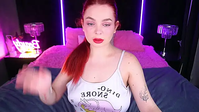 Snapshot of CarolinaDia chatting on 12-12-24, 06:36 CarolinaDia online show from 12-12-24, 06:36