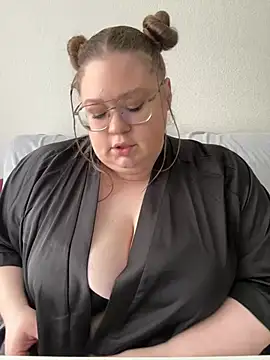 Chloe WS online show from 03-17-25, 10:06