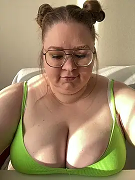 Chloe WS online show from 03-18-25, 04:58