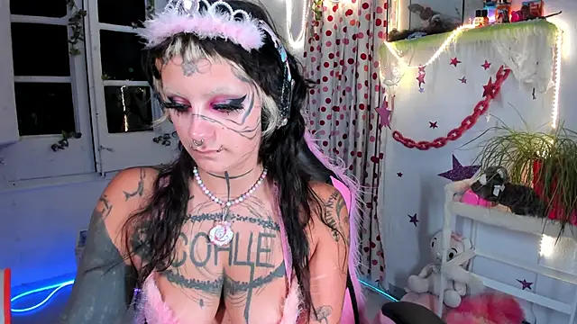lady sontse  online show from 06-19-26, 08:23