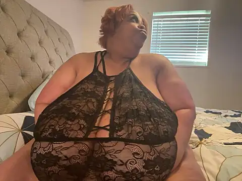 Missredboneo12 online show from 10-02-25, 02:02