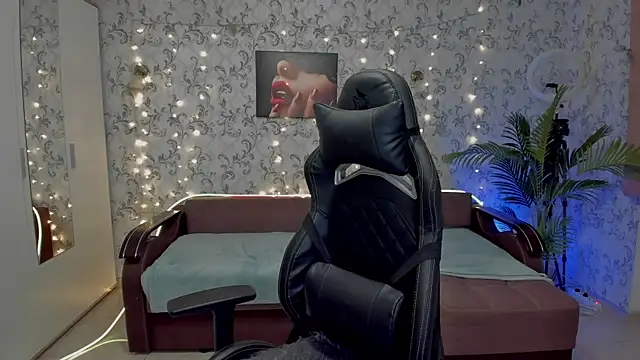 Eva Rosec online show from 12-25-24, 03:06