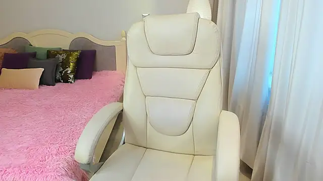 Eva Rosec online show from 02-21-25, 10:39