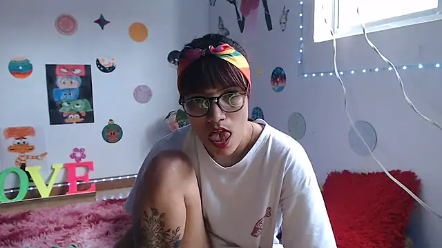 Yaumiko online show from 12-27-24, 06:31