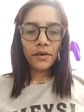 Yaumiko online show from 01-18-25, 01:40