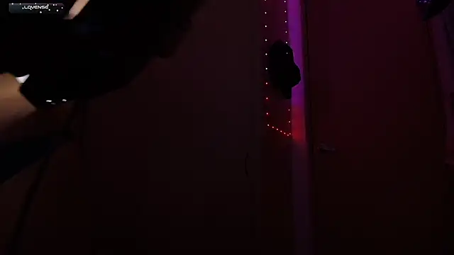 Snapshot of tinysofia_ chatting on 02-01-25, 01:12 tinysofia online show from 02-01-25, 01:12