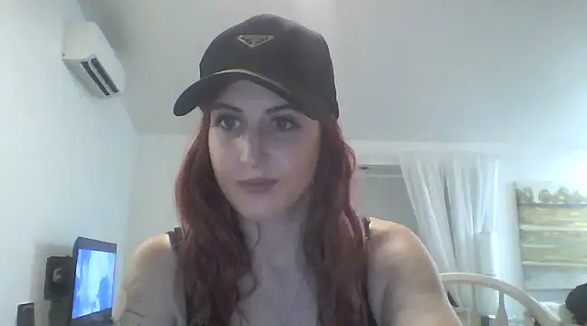 Snapshot of serenityvelvet chatting on 02-26-25, 04:25 serenityvelvet online show from 02-26-25, 04:25