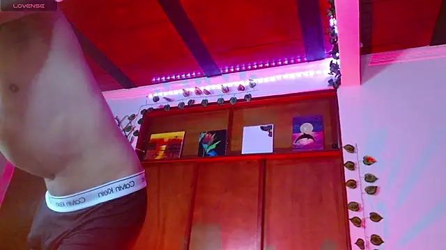 Snapshot of justin_alexxx chatting on 01-18-25, 12:35 justin alexxx online show from 01-18-25, 12:35